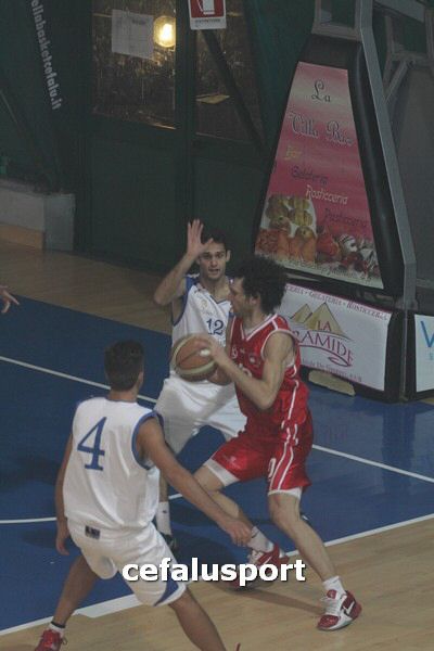 120129 Aquila 123_tn.jpg